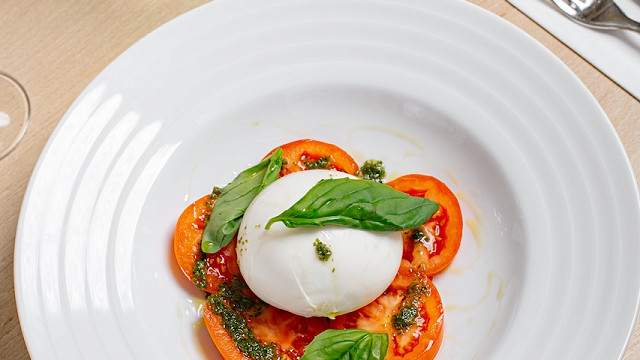 mozzarellaburrataallacaprese3